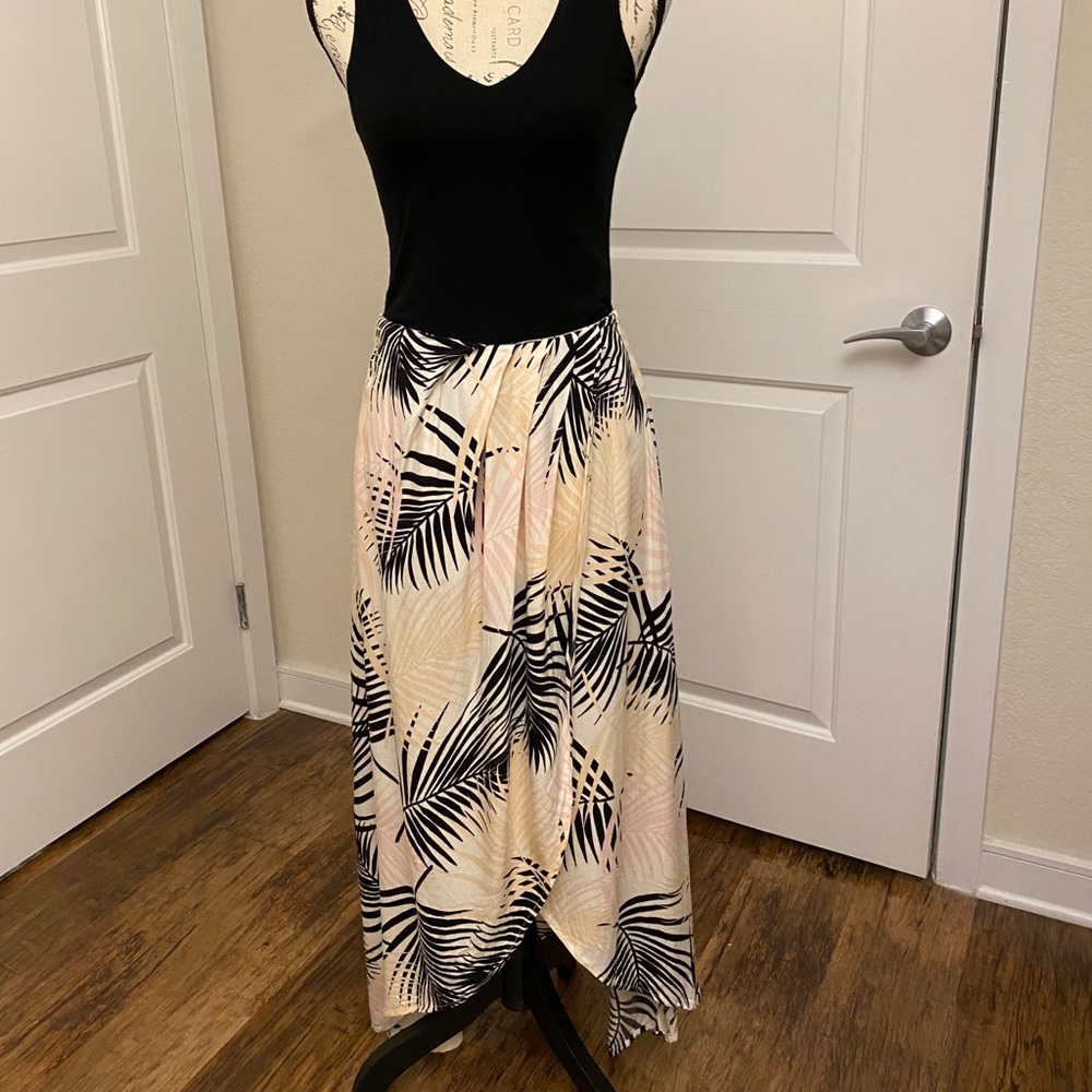 MINKPINK High Low Maxi Skirt. Size S.